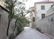 Satılır 11 otaqlı 450 m2 həyət evi Rəsulzadə