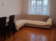 Satılır 3 otaqlı 85 m2 köhnə tikili Xalqlar Dostluğu m.