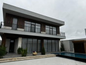 İcarəyə verilir 4 otaqlı 230 m2 villa Buzovna