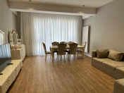 İcarəyə verilir 4 otaqlı 186 m2 yeni tikili Nizami r.