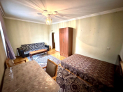 İcarəyə verilir 1 otaqlı 38 m2 köhnə tikili Elmlər Akademiyası m.