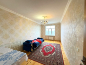 Satılır 5 otaqlı 120 m2 köhnə tikili Binəqədi r.