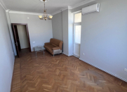 Satılır 4 otaqlı 210 m2 yeni tikili Elmlər Akademiyası m.