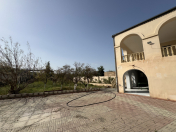 Satılır 4 otaqlı 260 m2 bağ evi Novxanı