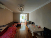 Satılır 2 otaqlı 35 m2 köhnə tikili Qara Qarayev m.