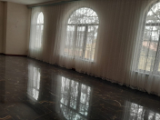 Satılır 3 otaqlı 390 m2 yeni tikili Gəncə