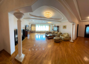 Satılır 4 otaqlı 221 m2 yeni tikili Gənclik m.