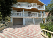 Satılır 8 otaqlı 300 m2 bağ evi Quba