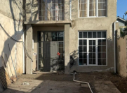 Satılır 5 otaqlı 258 m2 həyət evi İnşaatçılar m.