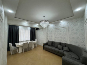 Satılır 4 otaqlı 118 m2 yeni tikili Elmlər Akademiyası m.