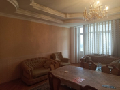 Satılır 3 otaqlı 157 m2 yeni tikili 8 Noyabr m.