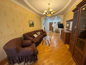 İcarəyə verilir 3 otaqlı 140 m2 yeni tikili Nizami m.