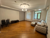 İcarəyə verilir 3 otaqlı 135 m2 yeni tikili Nizami m.