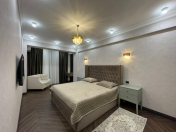 İcarəyə verilir 3 otaqlı 130 m2 yeni tikili Şah İsmayıl Xətai m.