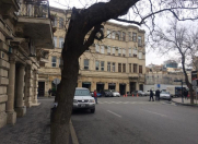 İcarəyə verilir 2 otaqlı 60 m2 köhnə tikili Sahil m.