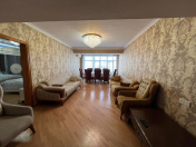 Satılır 4 otaqlı 110 m2 köhnə tikili İnşaatçılar m.