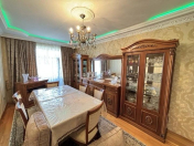 Satılır 4 otaqlı 110 m2 köhnə tikili Əhmədli m.