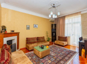 İcarəyə verilir 2 otaqlı 70 m2 köhnə tikili İçəri Şəhər m.