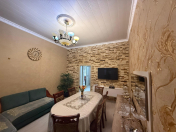 Satılır 3 otaqlı 70 m2 köhnə tikili Sahil m.