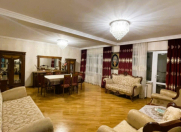 Satılır 5 otaqlı 120 m2 köhnə tikili Əhmədli m.