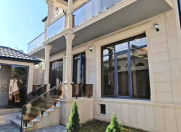 Satılır 5 otaqlı 220 m2 villa Qaraçuxur