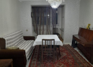 Satılır 2 otaqlı 60 m2 köhnə tikili İnşaatçılar m.