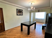 Satılır 3 otaqlı 95 m2 köhnə tikili Şah İsmayıl Xətai m.