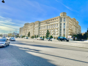 Satılır 4 otaqlı 130 m2 yeni tikili Nəriman Nərimanov m.