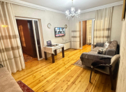 Satılır 2 otaqlı 70 m2 köhnə tikili Gənclik m.