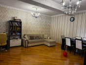 Satılır 3 otaqlı 120 m2 yeni tikili İnşaatçılar m.