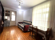 Satılır 2 otaqlı 45 m2 köhnə tikili Qara Qarayev m.