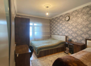 Satılır 3 otaqlı 80 m2 köhnə tikili Xalqlar Dostluğu m.