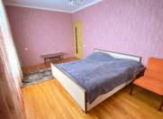 Satılır 2 otaqlı 61 m2 köhnə tikili Zərifə Əliyeva adına park