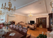 Satılır 4 otaqlı 200 m2 yeni tikili Şah İsmayıl Xətai m.