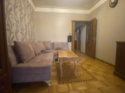 Satılır 3 otaqlı 65 m2 köhnə tikili Xalqlar Dostluğu m.