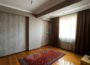 Satılır 2 otaqlı 62 m2 köhnə tikili Həzi Aslanov m.