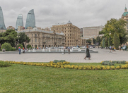 İcarəyə verilir 2 otaqlı 60 m2 köhnə tikili İçəri Şəhər m.