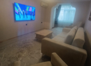 Satılır 3 otaqlı 80 m2 köhnə tikili Şah İsmayıl Xətai m.