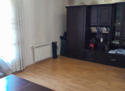 İcarəyə verilir 3 otaqlı 70 m2 köhnə tikili Sahil m.