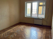 Satılır 3 otaqlı 90 m2 köhnə tikili 7 mkr