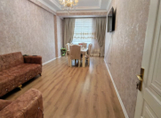 Satılır 2 otaqlı 77 m2 köhnə tikili Saray