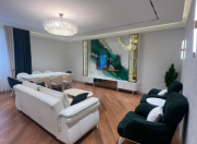 Satılır 4 otaqlı 145 m2 yeni tikili 8 Noyabr m.