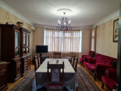 Satılır 3 otaqlı 135 m2 yeni tikili Gənclik m.