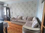 Satılır 3 otaqlı 80 m2 köhnə tikili Xalqlar Dostluğu m.