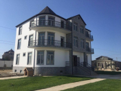 Satılır 12 otaqlı 360 m2 bağ evi Şüvəlan