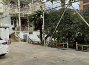 Satılır 8 otaqlı 750 m2 həyət evi Qara Qarayev m.