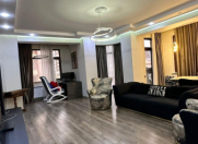 Satılır 4 otaqlı 240 m2 yeni tikili 28 May m.