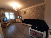 Satılır 2 otaqlı 70 m2 köhnə tikili Nizami r.