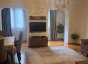 Satılır 3 otaqlı 110 m2 köhnə tikili Gənclik m.