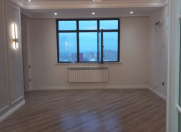 Satılır 4 otaqlı 140 m2 yeni tikili İnşaatçılar m.